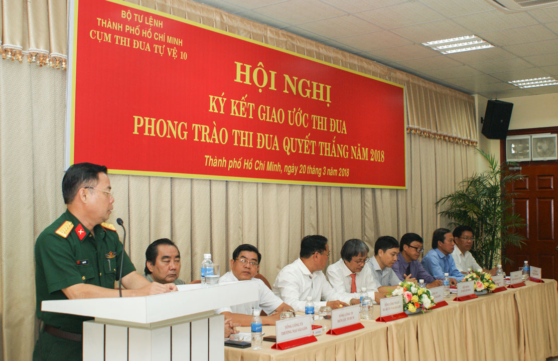 Đại tá Phạm Tiến - Phó Tư lệnh Bộ Tư lệnh TP.HCM phát biểu chỉ đạo tại hội nghị
