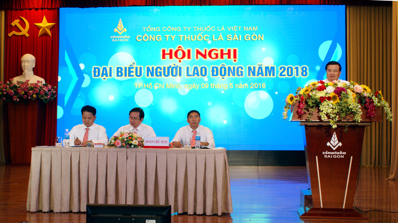 Ông Vũ Văn Cường – Chủ tịch HĐTV Tổng công ty Thuốc lá Việt Nam  phát biểu chỉ đạo tại hội nghị
