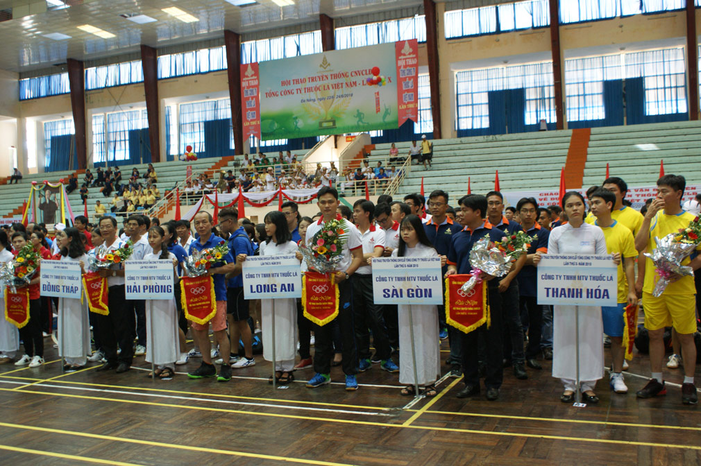 Các đoàn vận động viên tham dự Hội thao Tổng công ty