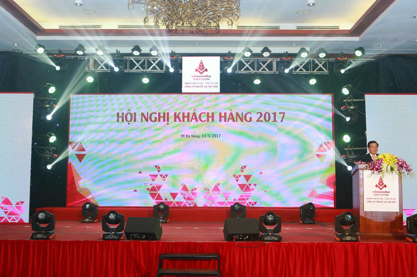 Ông Trần Sơn Châu - Tổng Giám đốc Tổng Công ty thuốc lá Việt Nam phát biểu tại hội nghị