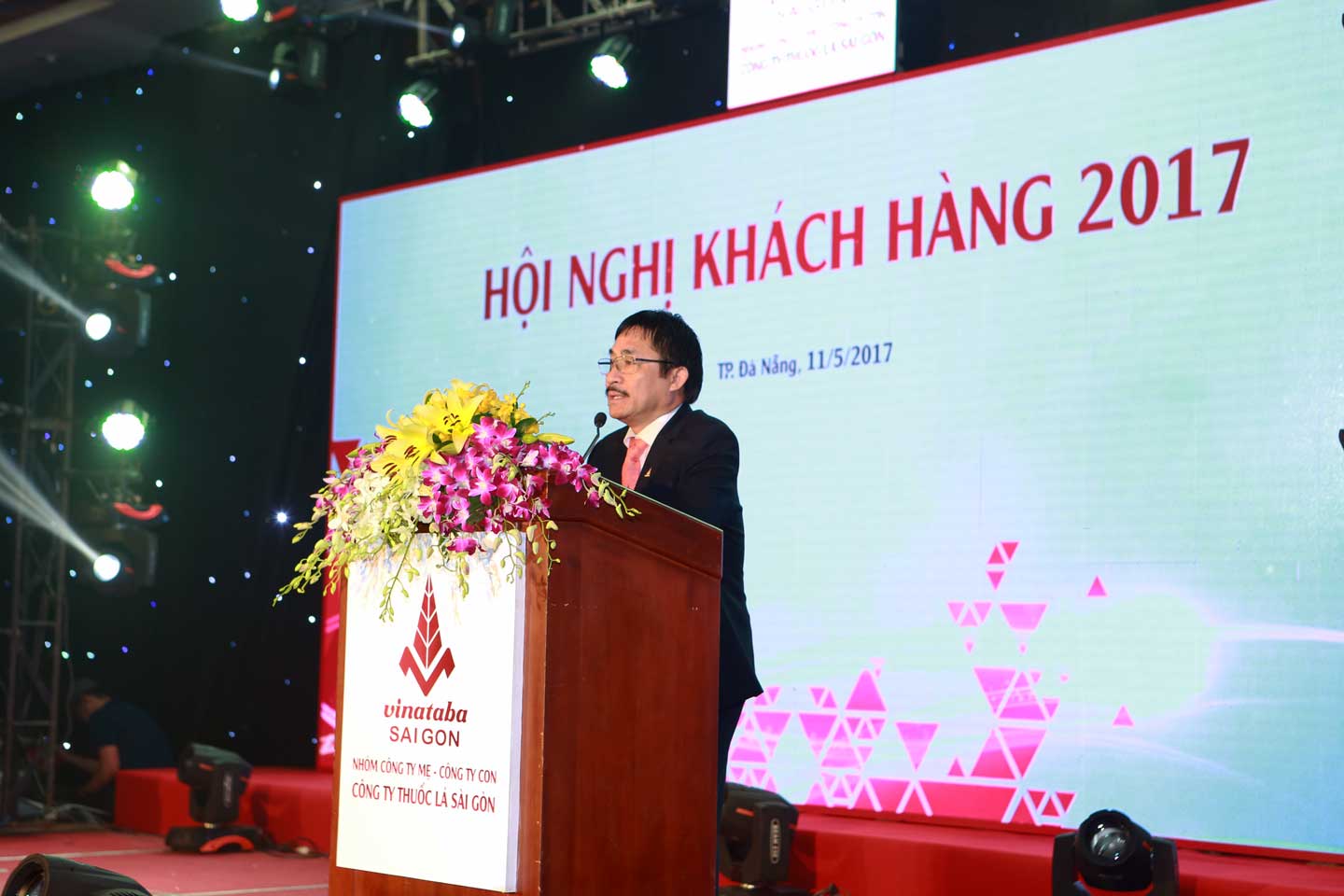Ông Nguyễn Phương Đông - Chủ tịch HĐTV Công ty Thuốc lá Sài Gòn phát biểu tại hội nghị