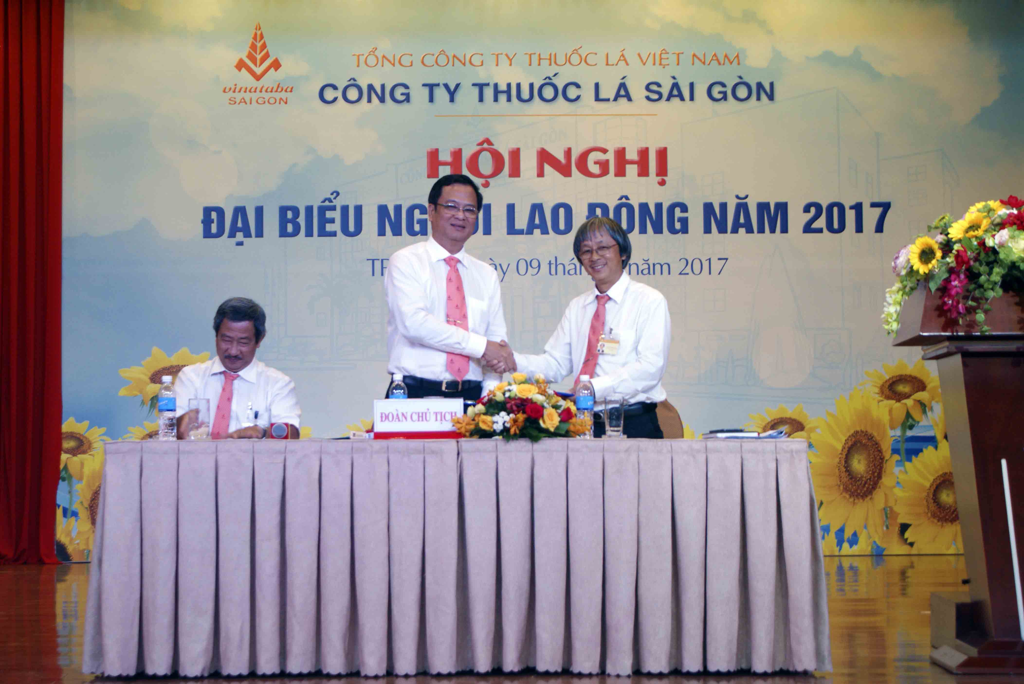 Các cá nhân được trao tặng danh hiệu lao động sáng tạo năm 2016 của Tổng Liên đoàn Lao động Việt Nam