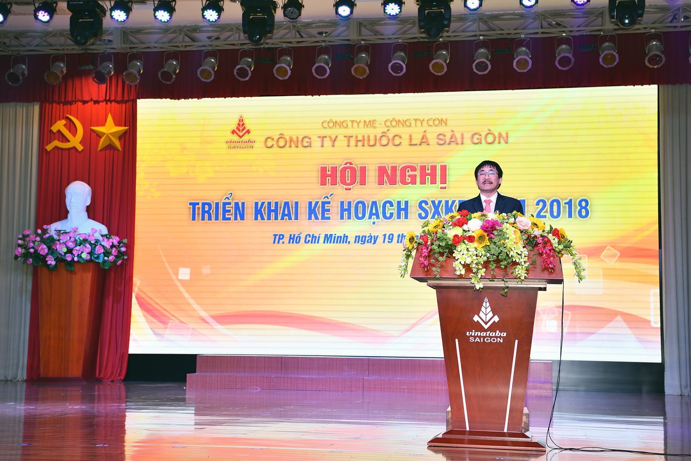 Ông Nguyễn Phương Đông – Chủ tịch HĐTV Công ty Thuốc lá Sài Gòn phát biểu tiếp thu ý kiến chỉ đạo của Tổng Công ty